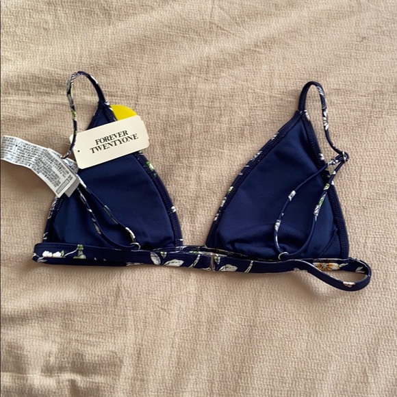 FOREVER 21 | FLORAL PATTERN SWIMSUIT - Picture 3 of 5